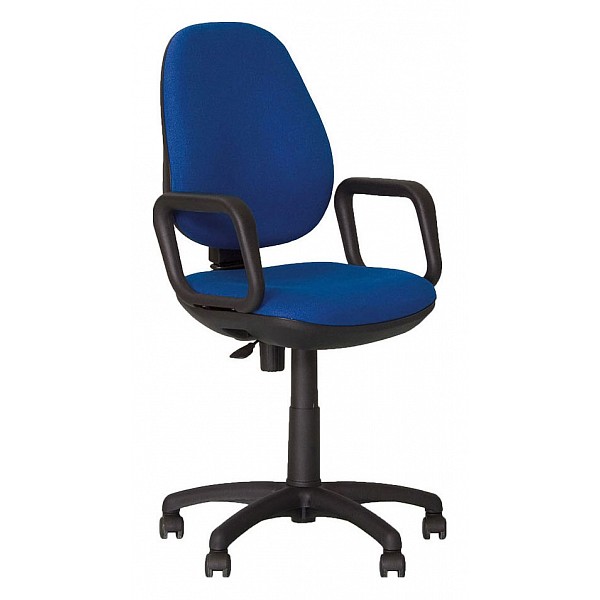 Кресло компьютерное NowyStylCOMFORT GTP RU C-6 Кресло компьютерное NowyStylCOMFORT GTP RU C-6Артикул - NST_COMFORT_GTP_RU_C-6, Бренд - NowyStyl (Россия), Серия - COMFORT, Гарантия, месяцы - 12, Время изготовления, дней - 1, Ширина, мм - 485, Выступ, мм - 675, Высота, мм - 965-1160, Размер упаковки, мм - 320x620x600, Объем упаковки, куб. м - 0.136, Масса брутто, кг - 10.95, Цвет корпуса - черный, Материал корпуса - металл, полимер, Тип поверхности корпуса - матовый, Стиль - модерн, Рекомендуемые помещения - Кабинет, Офис, Максимальная нагрузка, кг - 100, Масса, кг - 10, Дополнительные параметры - механизм качания, регулировка высоты, регулировка высоты спинки, регулировка глубины сиденья<br><br>Артикул: NST_COMFORT_GTP_RU_C-6<br>Бренд: NowyStyl (Россия)<br>Серия: COMFORT<br>Гарантия, месяцы: 12<br>Время изготовления, дней: 1<br>Ширина, мм: 485<br>Выступ, мм: 675<br>Высота, мм: 965-1160<br>Размер упаковки, мм: 320x620x600<br>Объем упаковки, куб. м: 0.136<br>Масса брутто, кг: 10.95<br>Цвет корпуса: черный<br>Материал корпуса: металл, полимер<br>Тип поверхности корпуса: матовый<br>Стиль: модерн<br>Рекомендуемые помещения: Кабинет, Офис<br>Максимальная нагрузка, кг: 100<br>Масса, кг: 10<br>Дополнительные параметры: механизм качания, <br>регулировка высоты, <br>регулировка высоты спинки, <br>регулировка глубины сиденья