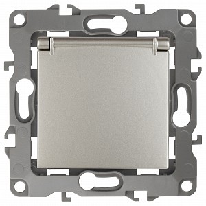 Розетка с заземлением и со шторкой, без рамки с крышкой Эра 12 12-2103-15 Розетка с заземлением и со шторкой, без рамки с крышкой Эра 12 12-2103-15