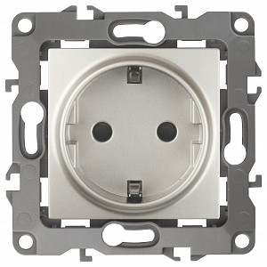 Розетка с заземлением и со шторкой, без рамки Эра 12 12-2102-15 Розетка с заземлением и со шторкой, без рамки Эра 12 12-2102-15