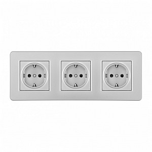Розетка с заземлением и со шторкой SET16-3 SET16-3-40-1x3 silver
