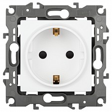 Розетка с заземлением и со шторкой, без рамки Эра 12 12-2102-01М