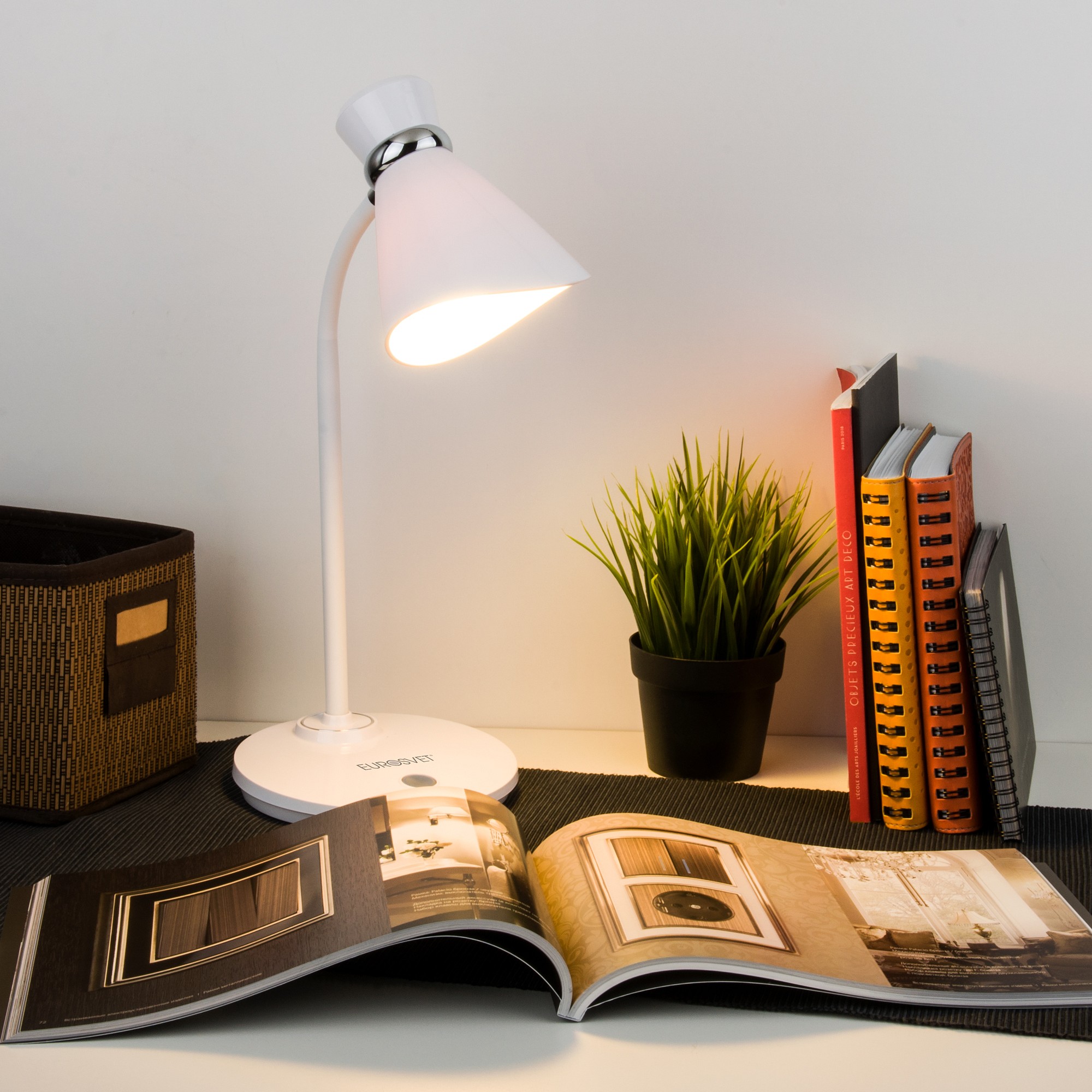 chisai table lamp