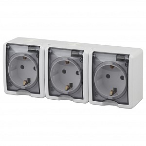Розетка тройная с заземлением и со шторками, с крышкой Эра Эксперт 11-2406-01