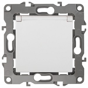 Розетка с заземлением и со шторкой, без рамки с крышкой Эра 12 12-2103-01