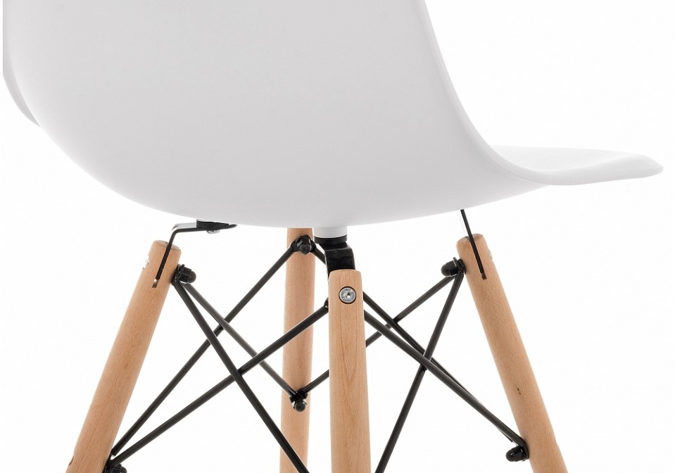 Стул eames pc 015