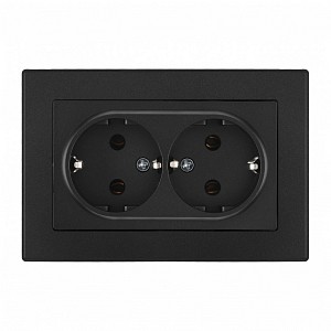 Розетка двойная с заземлением и со шторкой SET06-2 SET06-double-40-2 black