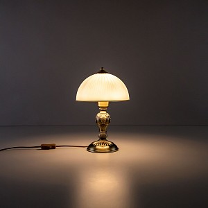Настольная лампа декоративная Адриана CL405823