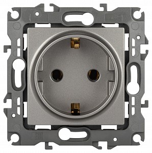 Розетка с заземлением и со шторкой, без рамки Эра 12 12-2101-16